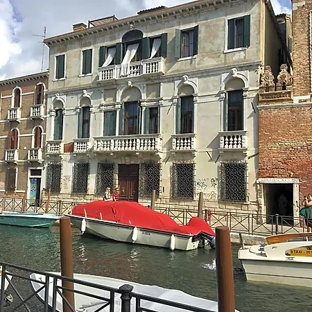 La D'ella Bed and Breakfast