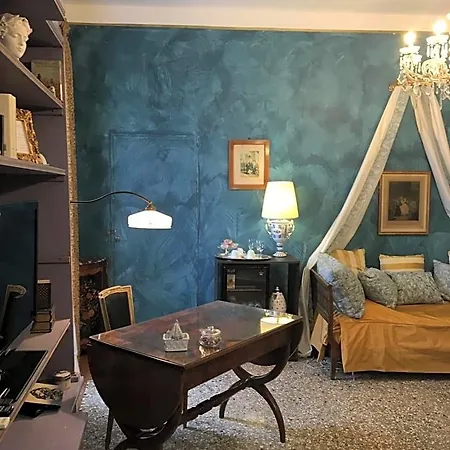 La D'ella